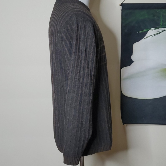 Men's Geoffrey Beene Merino Wool Sweater - Picture 3 of 6
